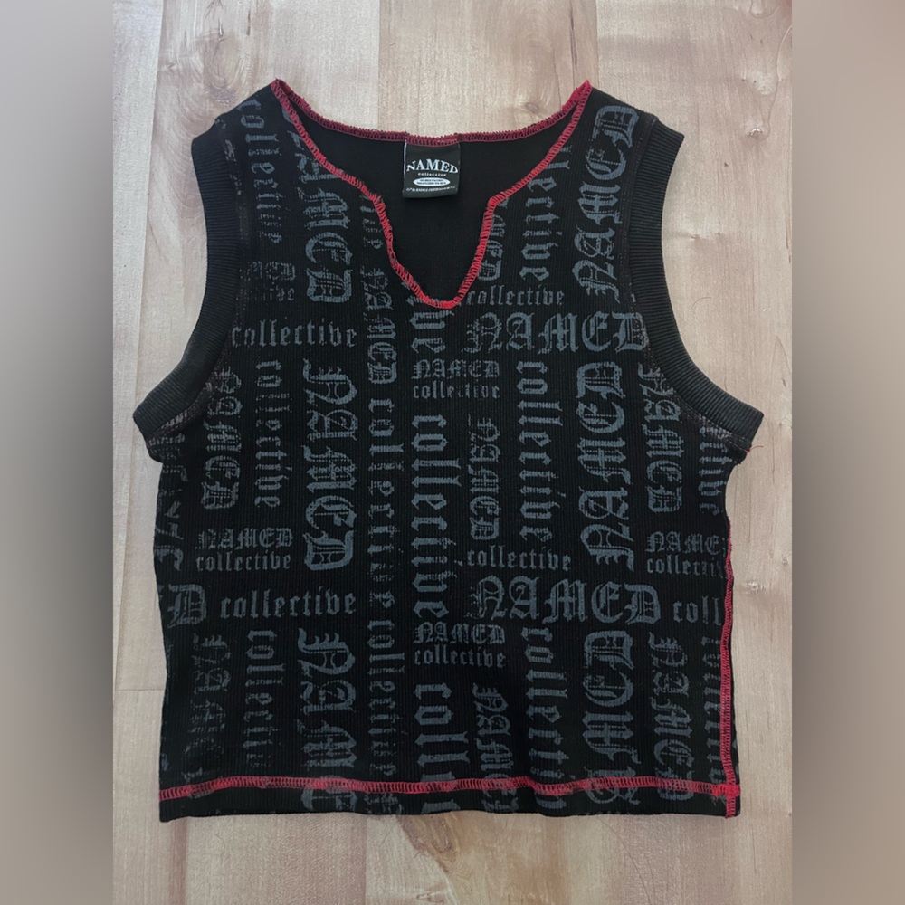 Gothic style ribbed tank